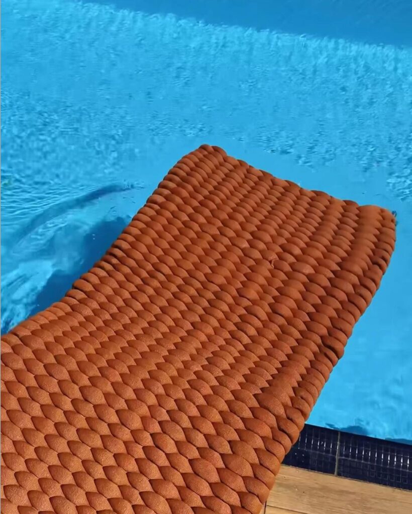 Flutuante para piscina