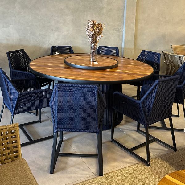 Mesa Milena Com Prato Giratório e Poltronas Mirella